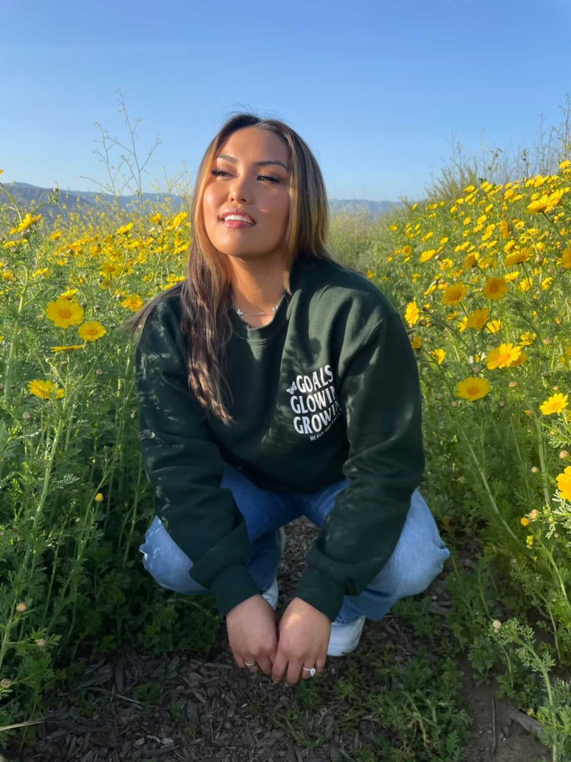 GOALS GLOWING GROWING CREWNECK