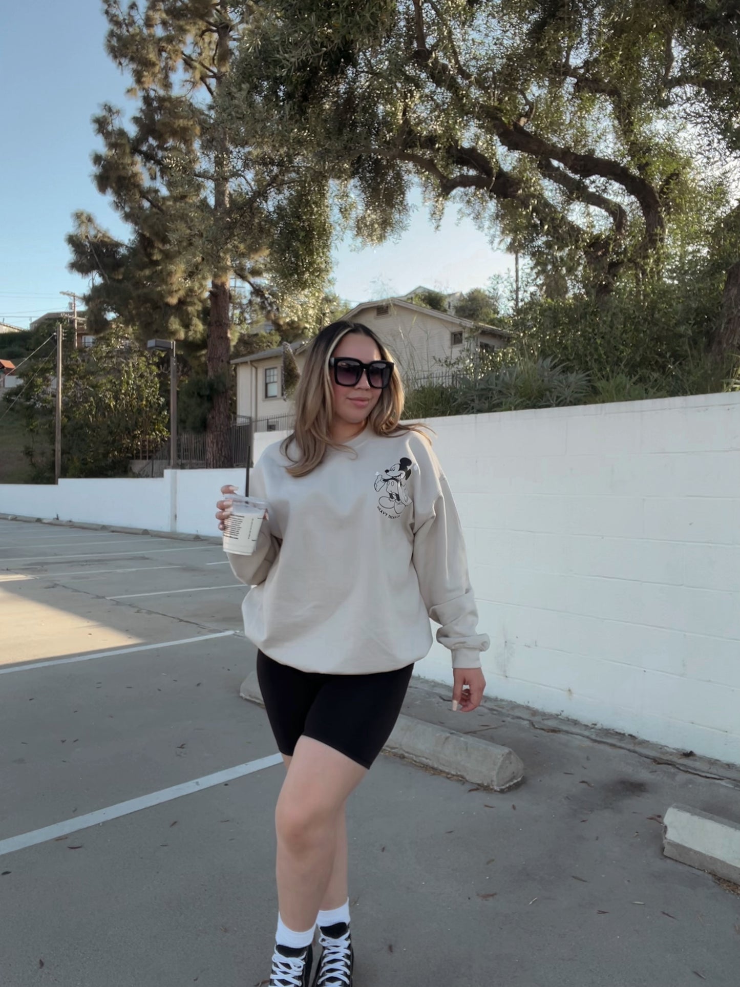 MARIPOSA MICKEY CREWNECK